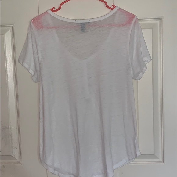 White t-shirt (4/$20) - Picture 2 of 2